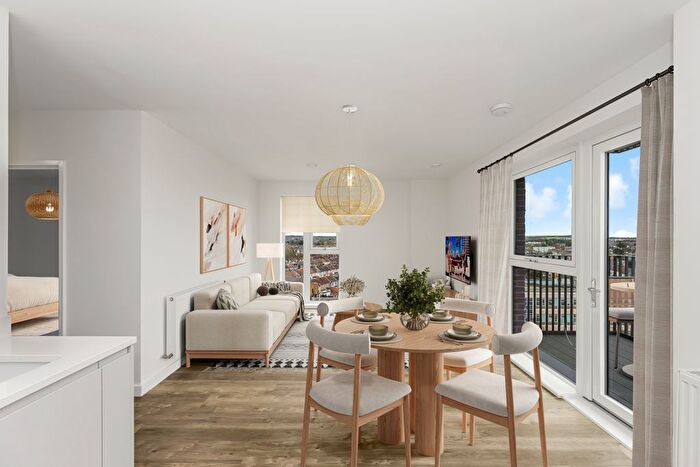 1 Bedroom Flat For Sale In High Road, Ilford, IG3