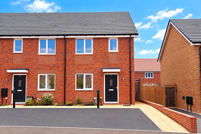 2 Bedroom End Of Terrace House For Sale In Hotspur Gardens, Upper Lighthorne, Leamington Spa, Warwickshire, CV33