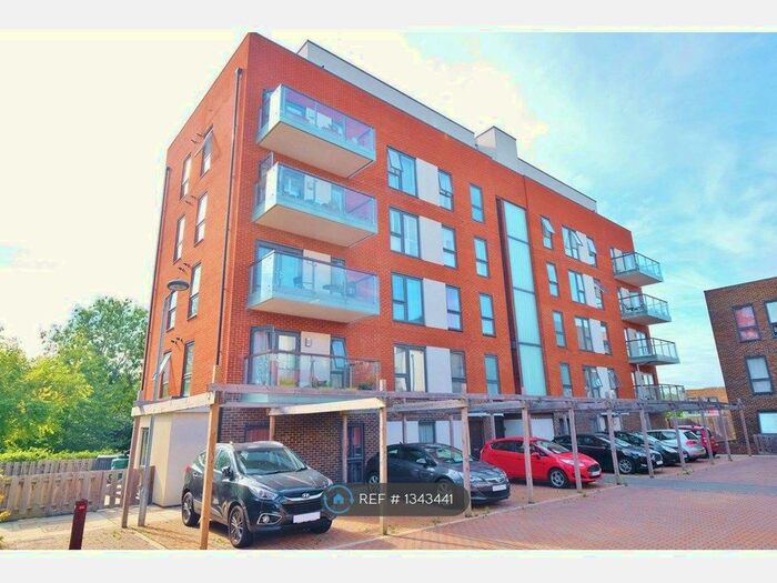 2 Bedroom Flat To Rent In Pinnacle House, Orpington, BR5