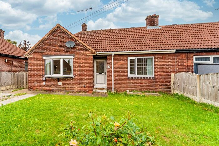 2 Bedroom Bungalow For Sale In Briar Bank, Kinsley, Pontefract, WF9