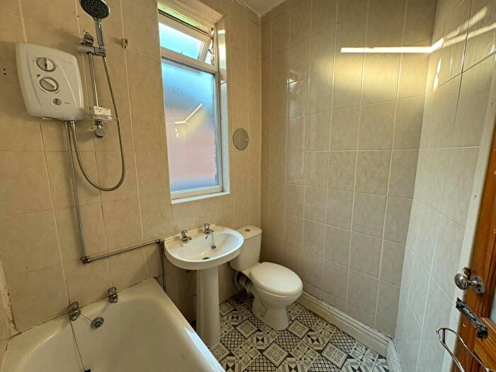 3 Bedroom Terraced House For Sale In St. Annes Road, Chorlton, M21