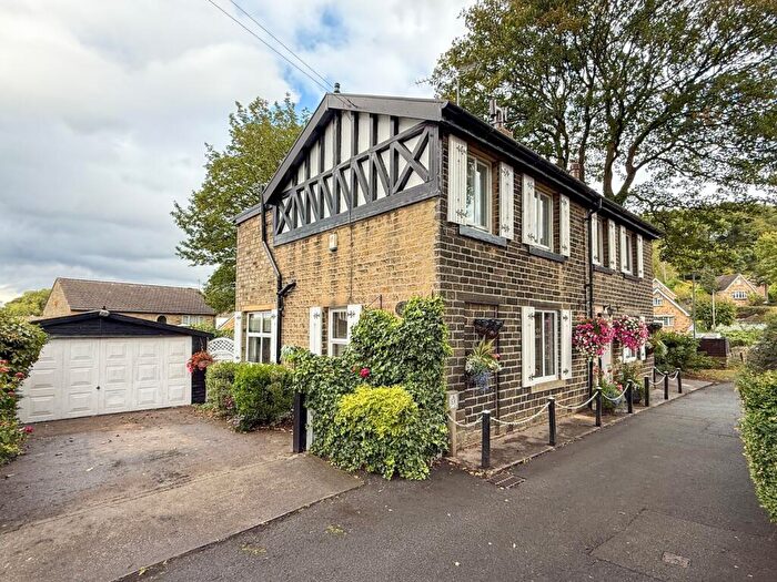 4 Bedroom Detached House For Sale In Fair Lea Road, Taylor Hill, Huddersfield, HD4
