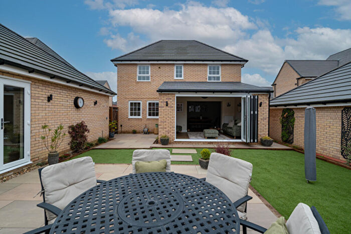 4 Bedroom Detached House For Sale In Metcalf Road, Norwich, NR13
