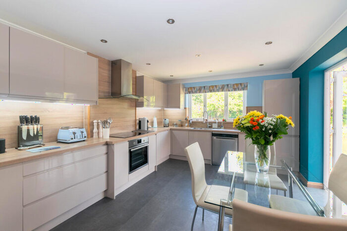 4 Bedroom Detached House For Sale In Station Street, Misterton, Doncaster, DN10