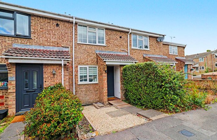2 Bedroom Terraced House For Sale In The Spinney, Bishopstoke, SO50