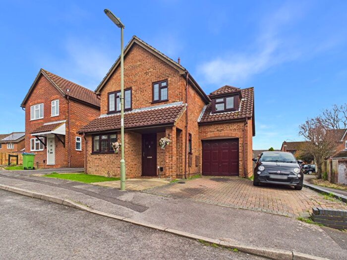 3 Bedroom Detached House For Sale In Moorland Close, Locks Heath, SO31