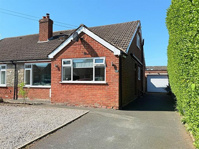 3 Bedroom Semi-Detached Bungalow For Sale In Candler Avenue, West Ayton, Scarborough, YO13