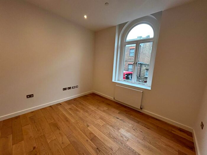 1 Bedroom Flat To Rent In Islington High Street, Islington, N1