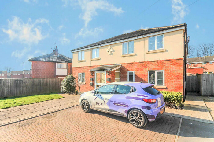 2 Bedroom Apartment To Rent In Tong Court, Armley, LS12