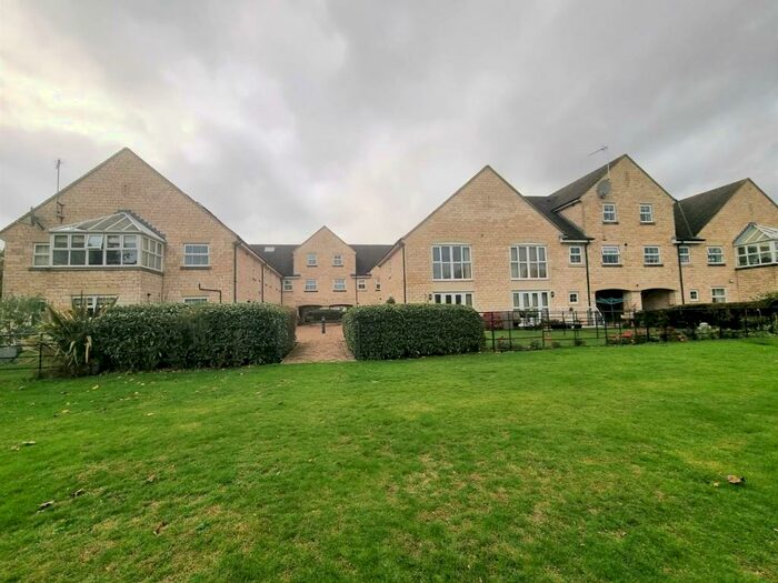 2 Bedroom Flat To Rent In Lakeside Approach, Barkston Ash, Tadcaster, LS24