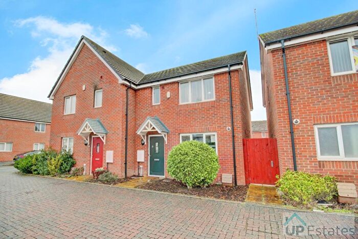 3 Bedroom Semi Detached House For Sale In Kingfield Road, Coventry, CV6