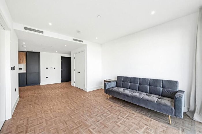 1 Bedroom Apartment To Rent In Munstead Apartments, One Clapham Junction, London, SW11