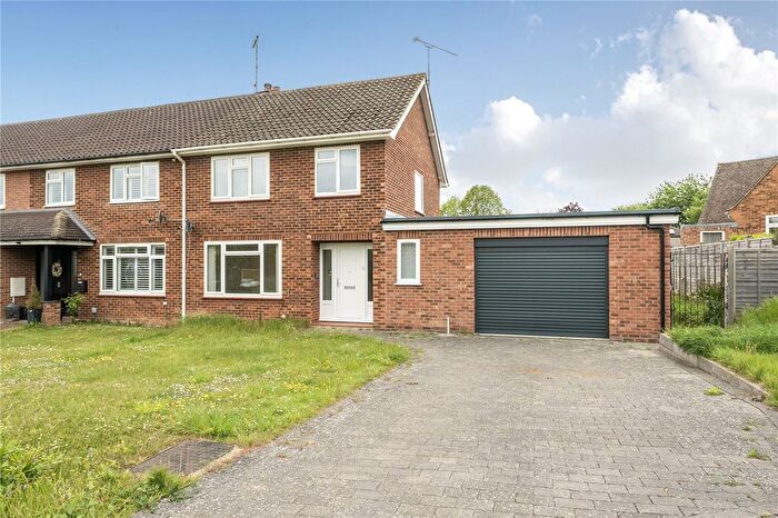 4 Bedroom Semi-Detached House For Sale In Dippers Close, Kemsing, Sevenoaks, Kent, TN15