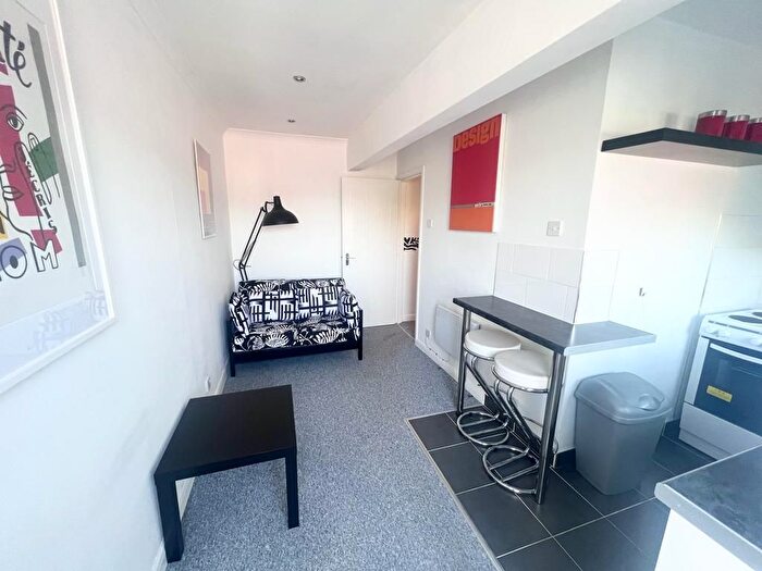 1 Bedroom Flat To Rent In The Hamilton, Nottingham, NG7