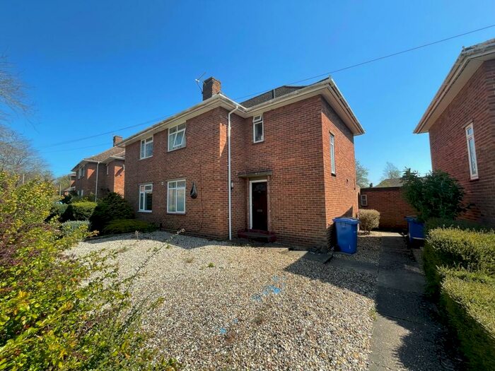 4 Bedroom Semi-Detached House To Rent In Wordsworth Road, Norwich, NR5