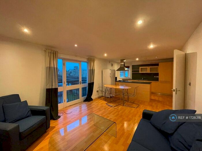 2 Bedroom Flat To Rent In Bethwin Road, London, SE5