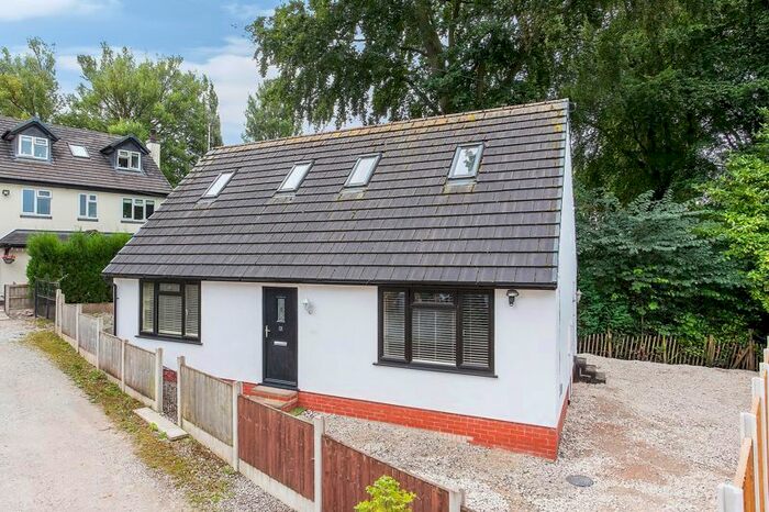 3 Bedroom Bungalow To Rent In Jenny Close, Congleton, CW12