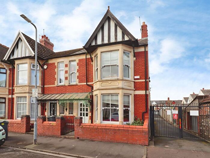 3 Bedroom End Of Terrace House For Sale In Dinas Street, Cardiff, CF11