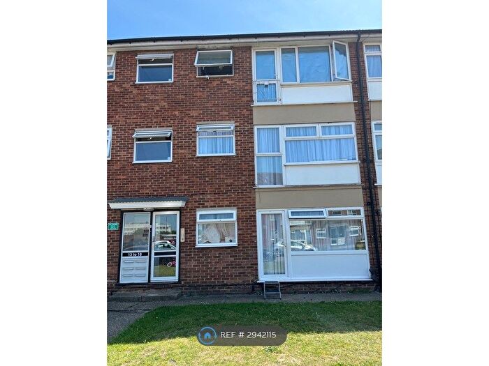 2 Bedroom Flat To Rent In Thirkleby Close, Slough, SL1