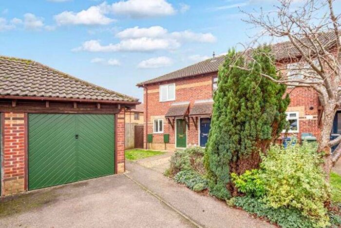 2 Bedroom Terraced House To Rent In Juniper Gardens, Bicester, OX26