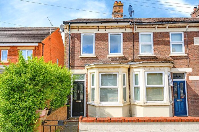 2 Bedroom End Of Terrace House For Sale In Victoria Street, Dunstable, Bedfordshire, LU6