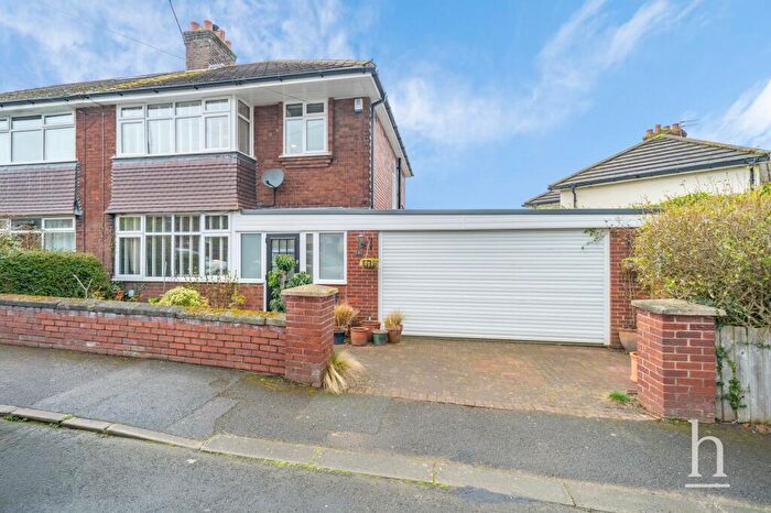 3 Bedroom Semi-Detached House For Sale In The Close, Irby, CH61