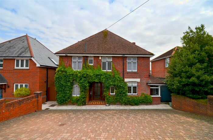 4 Bedroom Detached House To Rent In Nodgham Lane, Newport, PO30