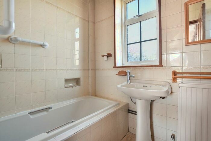 3 Bedroom Terraced House To Rent In Deansbrook, Mill Hill, London, HA8