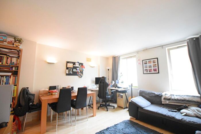 1 Bedroom Flat To Rent In Cornell Building, Coke Street, London, E1
