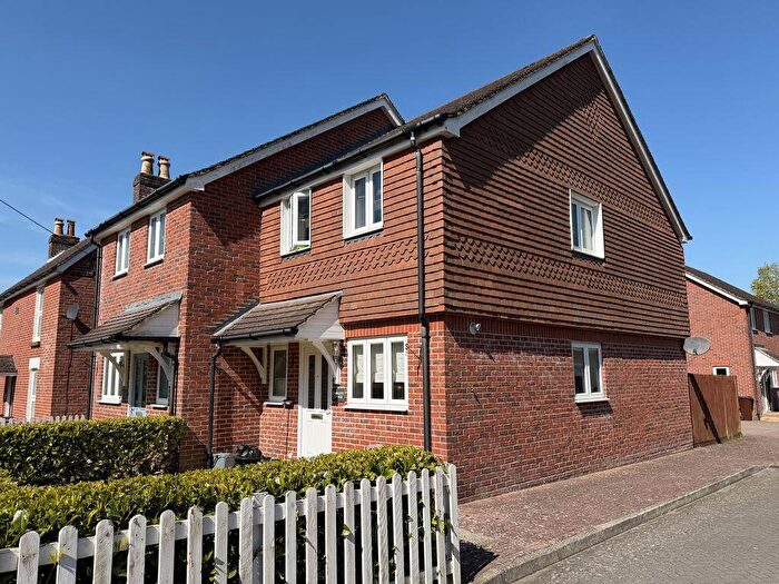 2 Bedroom Semi-Detached House To Rent In Shedfield, Church Road., SO32