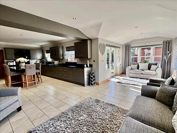 6 Bedroom Detached House For Sale In Church View, Tetney, Grimsby, DN36