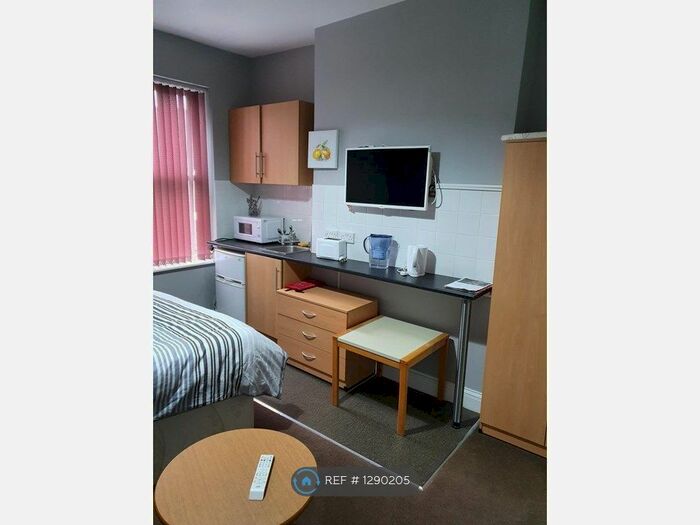 Studio To Rent In London Road, Newcastle U Lyme, ST5