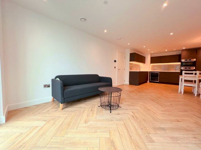 2 Bedroom Apartment To Rent In Silvercroft Street, Manchester, Greater Manchester, M15