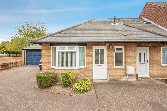 1 Bedroom Semi-Detached Bungalow For Sale In Dale Close, Stanway, Colchester, CO3