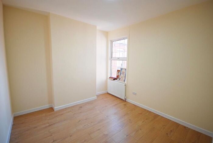 2 Bedroom Flat To Rent In Ealing Road, Wembley, HA0