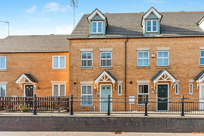 3 Bedroom Terraced House For Sale In School Lane, Higham Ferrers, Rushden, NN10