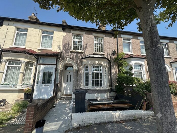 3 Bedroom Terraced House To Rent In Buntingbridge Road, Barkingside, Ilford, Redbridge, IG2