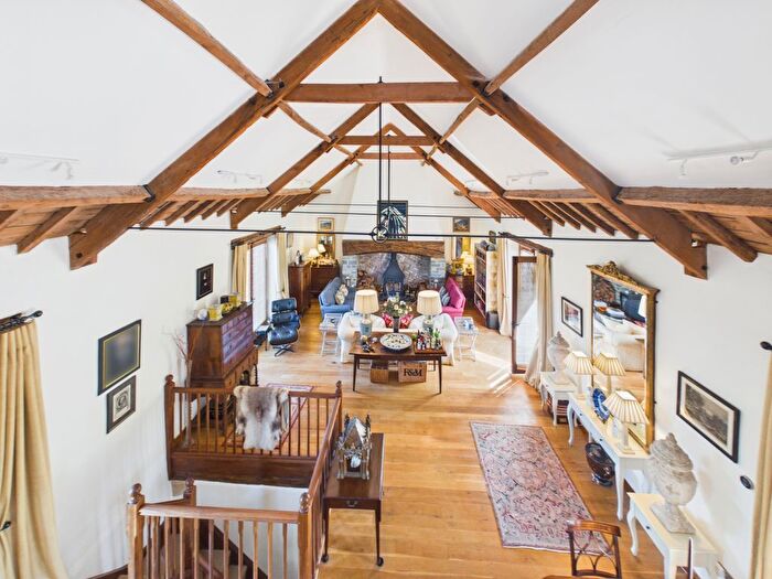 5 Bedroom Terraced House For Sale In Bineham Court, Knole, TA10