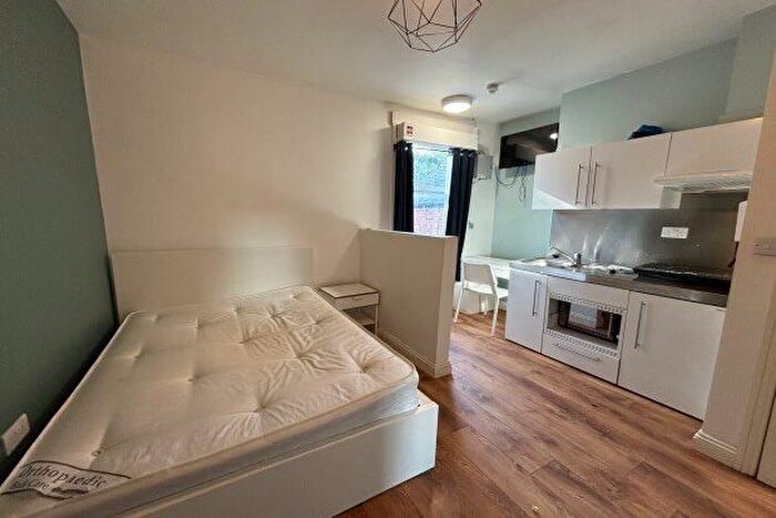 Studio To Rent In Bearwood Road, Smethwick, B66