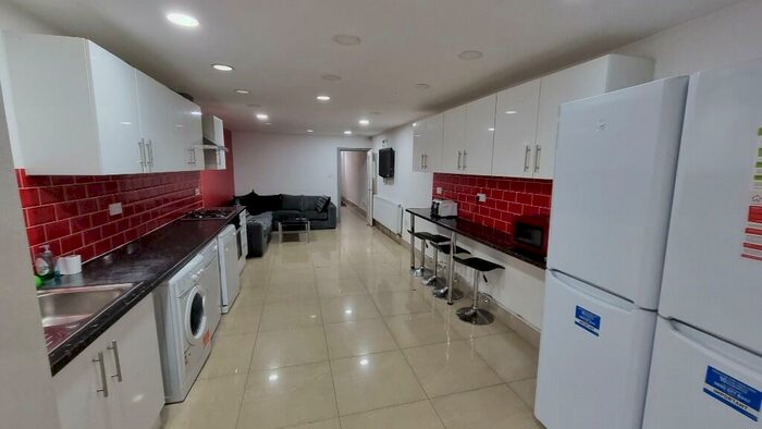 7 Bedroom Detached House To Rent In Alton Road, Birmingham, B29