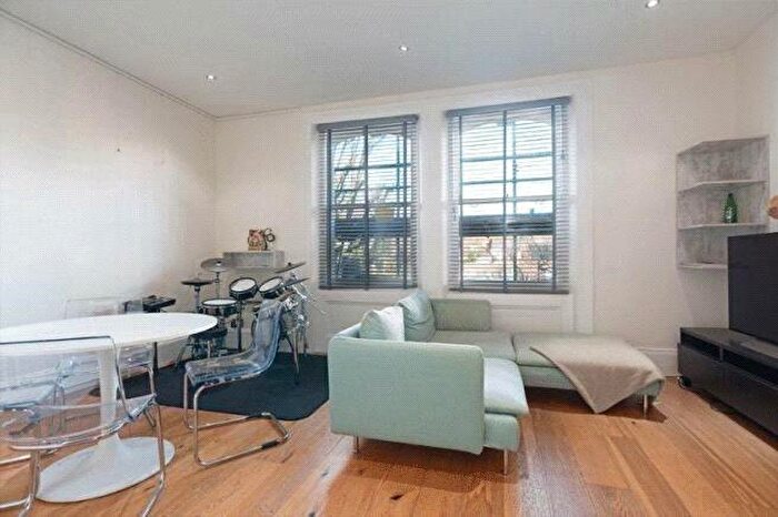 1 Bedroom Apartment To Rent In Belsize Avenue, Belsize Park, London, NW3