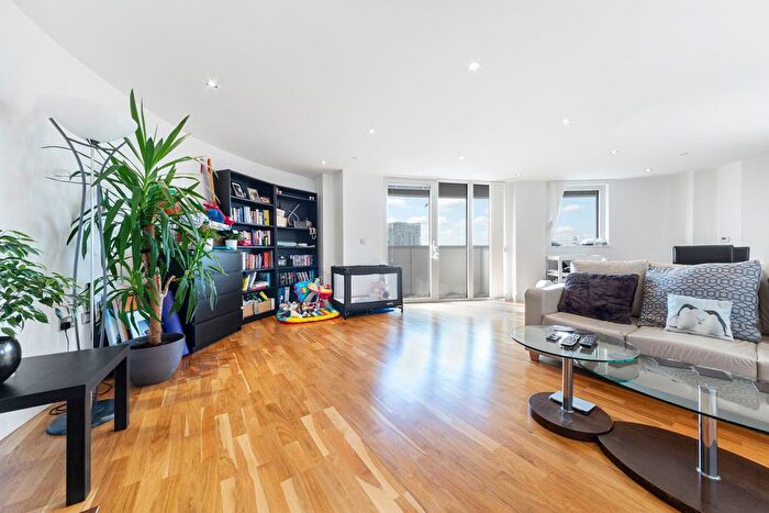 2 Bedroom Flat To Rent In Admirals Tower, London, SE10