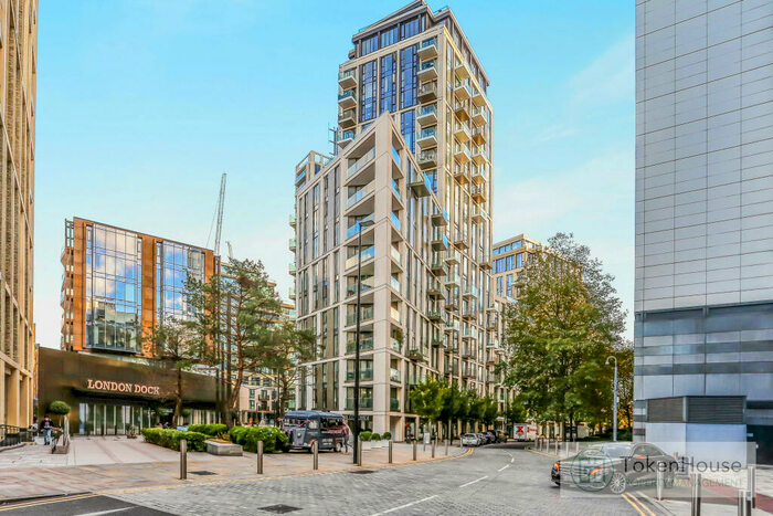 2 Bedroom Apartment To Rent In Vaughan Way, London, E1W