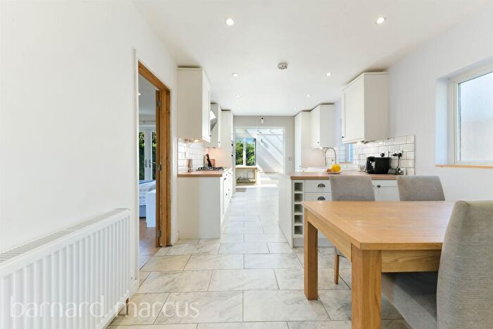 3 Bedroom Character Property For Sale In The Street, Betchworth, RH3