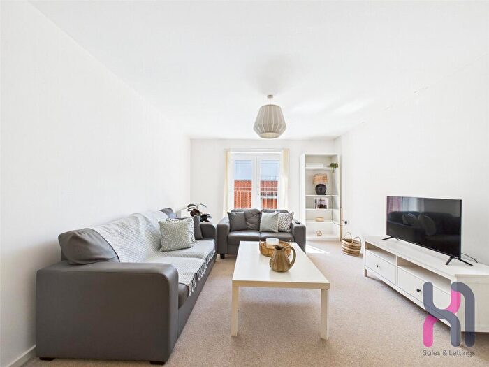 2 Bedroom Flat To Rent In Brindley House, Elmira Way, Salford, M5