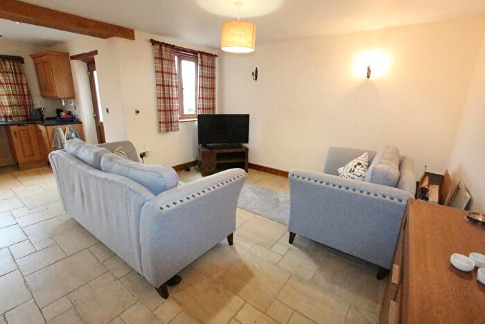 2 Bedroom Cottage To Rent In Northampton Road, NN6
