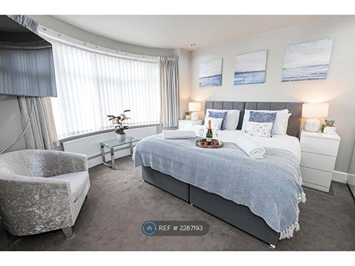 3 Bedroom Detached House To Rent In Dorchester Road, Oakdale, BH15