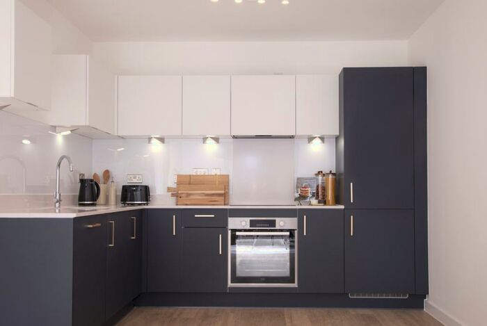 2 Bedroom Apartment To Rent In Brightwells Yard Farnham, GU9