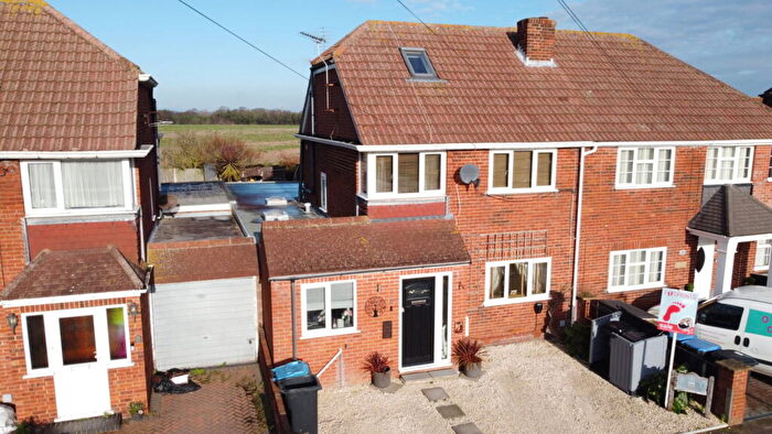 4 Bedroom Semi-Detached House For Sale In Albert Road, Broadstairs, CT10