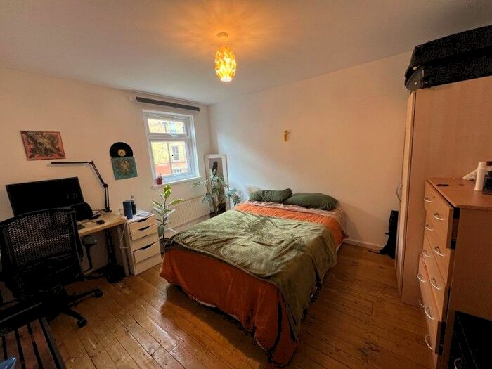 4 Bedroom Terraced House To Rent In Swanfield Street, London, E2